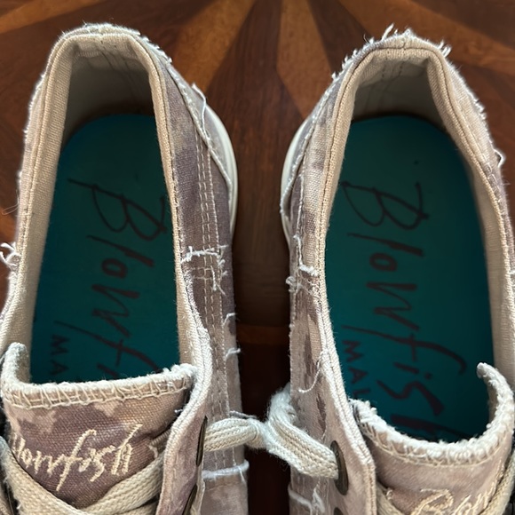 Blowfish camo pattern size 7.5 slip on canvas shoes - Picture 4 of 7